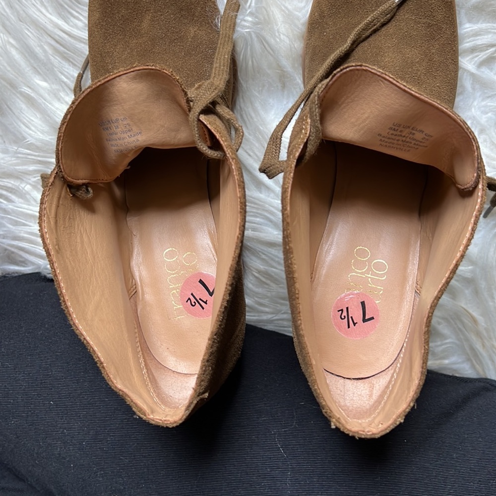 Cute booties 🤎💛 - Picture 16 of 16
